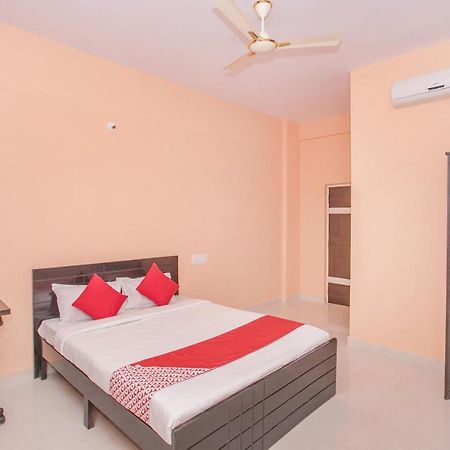 Oyo 24069 Flagship Aaira Inn بنغالور المظهر الخارجي الصورة