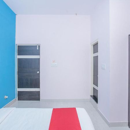 Oyo 24069 Flagship Aaira Inn بنغالور المظهر الخارجي الصورة