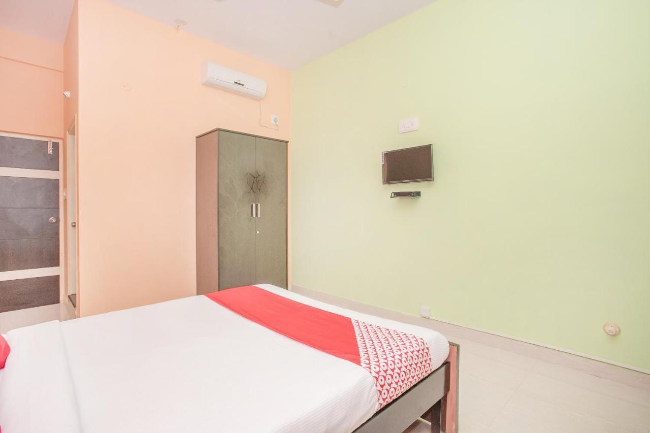 Oyo 24069 Flagship Aaira Inn بنغالور المظهر الخارجي الصورة