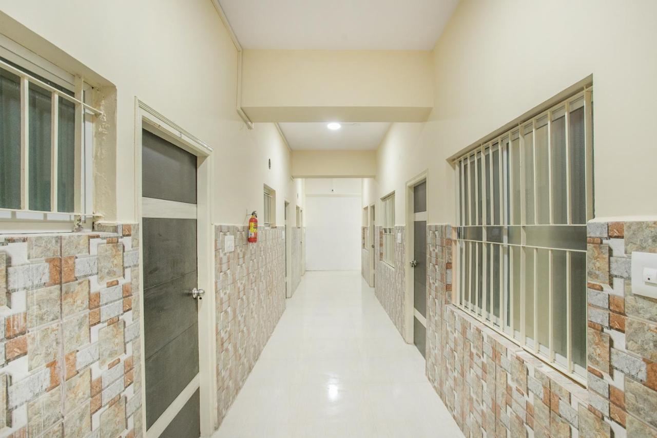 Oyo 24069 Flagship Aaira Inn بنغالور المظهر الخارجي الصورة
