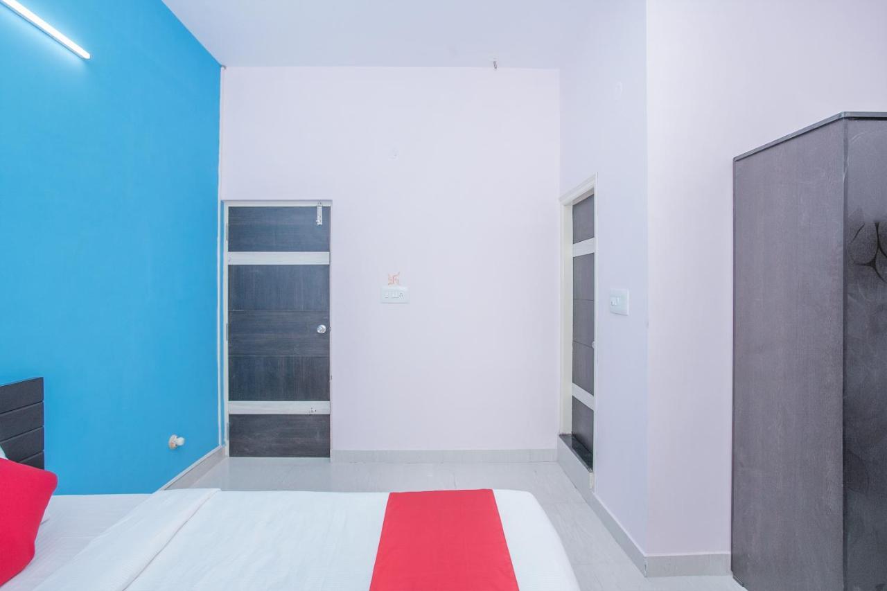 Oyo 24069 Flagship Aaira Inn بنغالور المظهر الخارجي الصورة