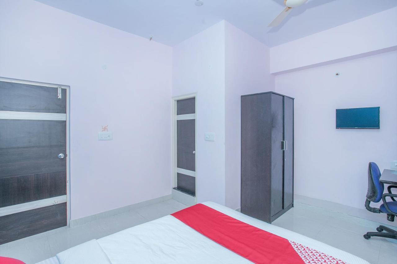 Oyo 24069 Flagship Aaira Inn بنغالور المظهر الخارجي الصورة