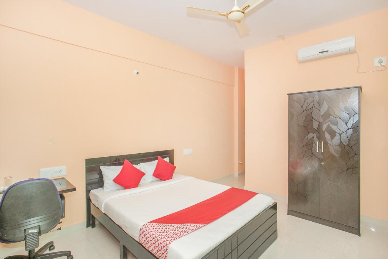 Oyo 24069 Flagship Aaira Inn بنغالور المظهر الخارجي الصورة